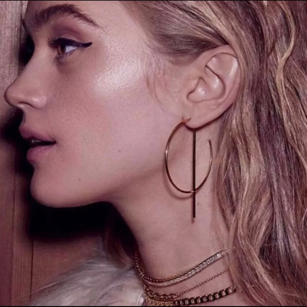 Luxury round gold earrings